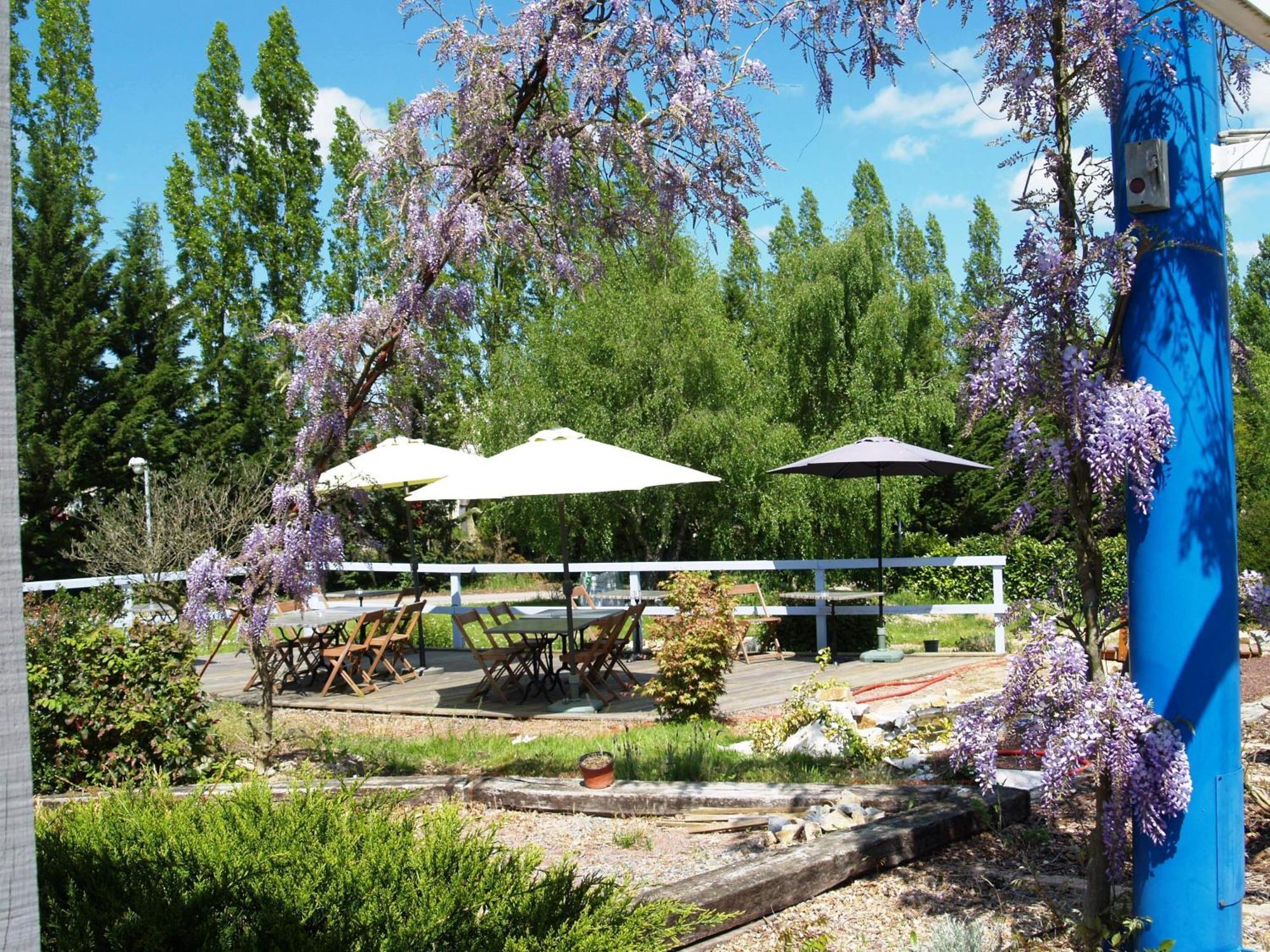 Hotel Au Relais Des Lilas Parthenay Kültér fotó
