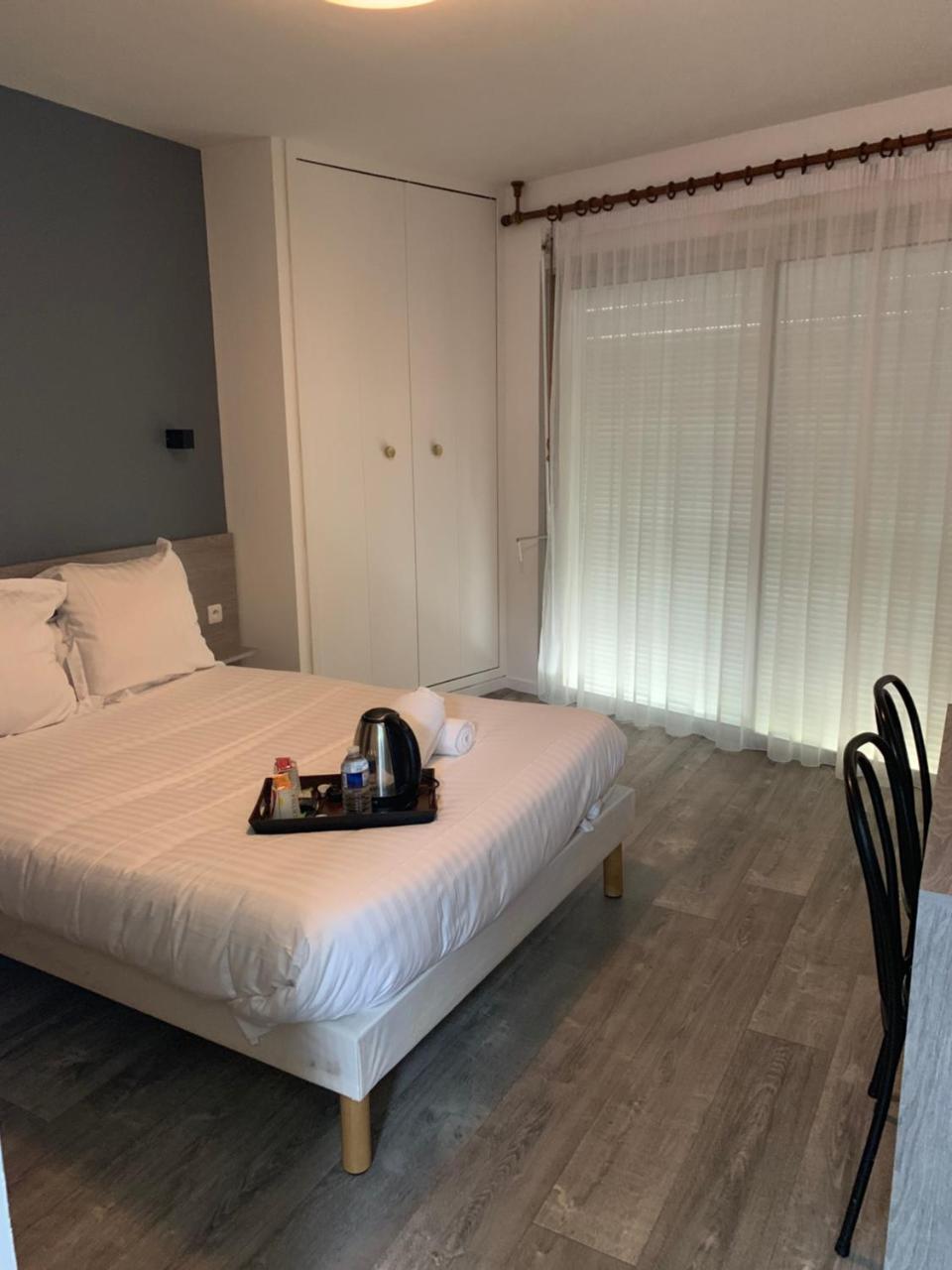 Hotel Au Relais Des Lilas Parthenay Kültér fotó