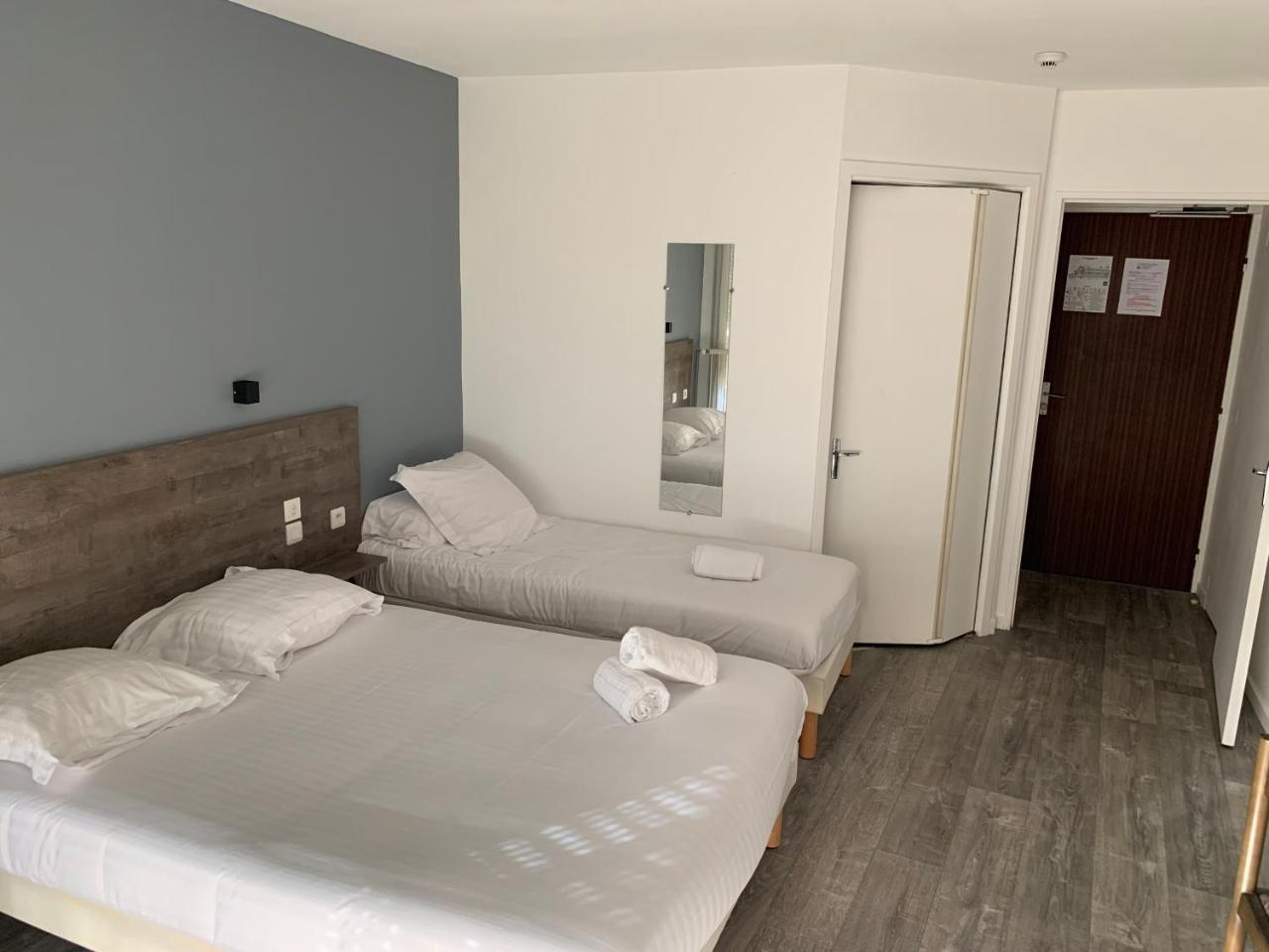 Hotel Au Relais Des Lilas Parthenay Kültér fotó